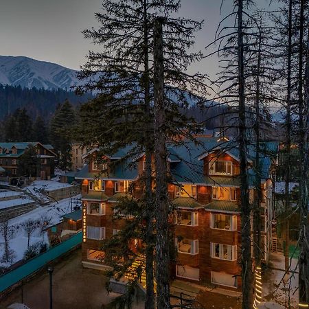 Hotel Pine Spring Gulmarg Buitenkant foto