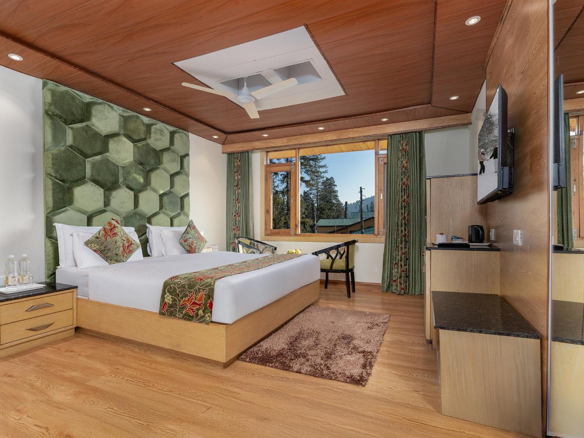 Hotel Pine Spring Gulmarg Buitenkant foto
